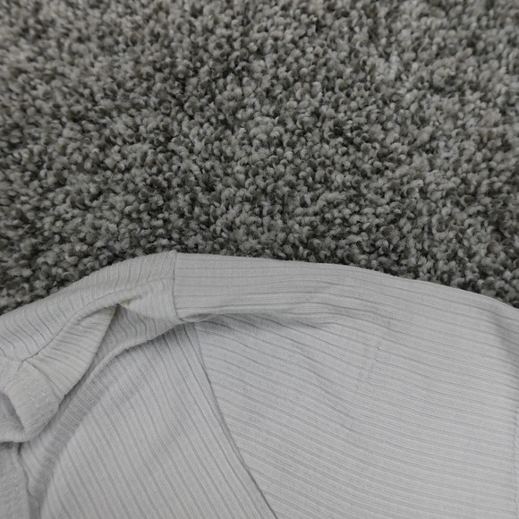 Hollister Shirt Womens Small White Lightweight Casual Preppy Outdoor Stretch Top - Picture 5 of 14